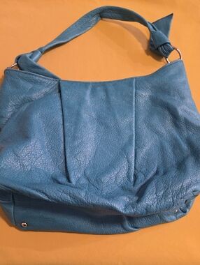 Vintage Tre Vero Brand Leather Pebbled Finish Teal Color Slouch Hobo Style Bag